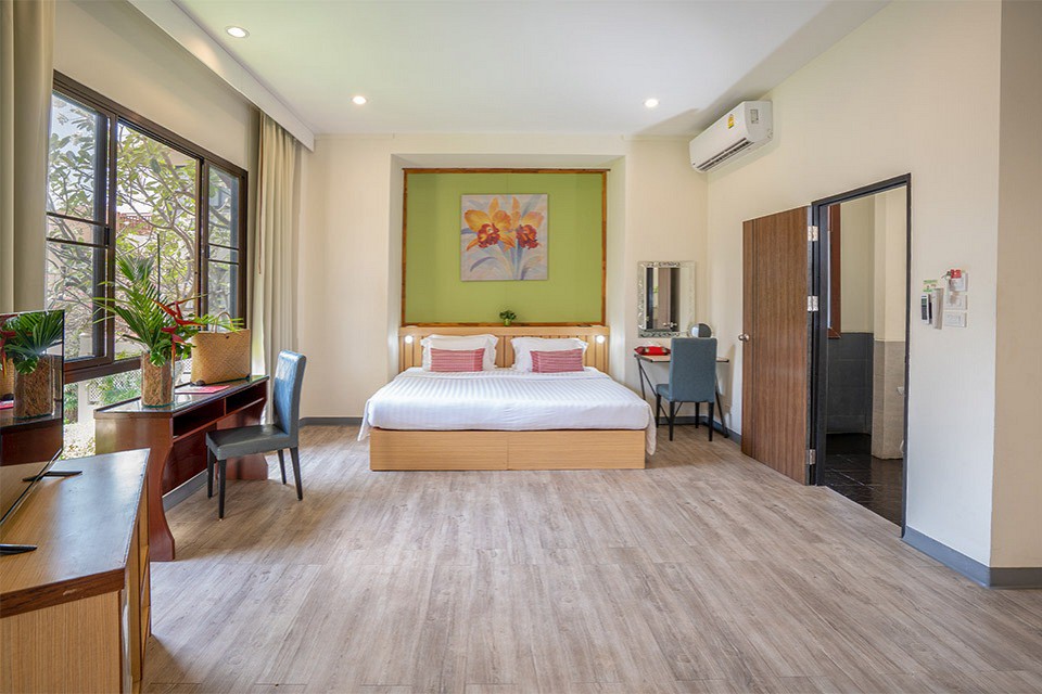 Deluxe Room with Plunge Pool