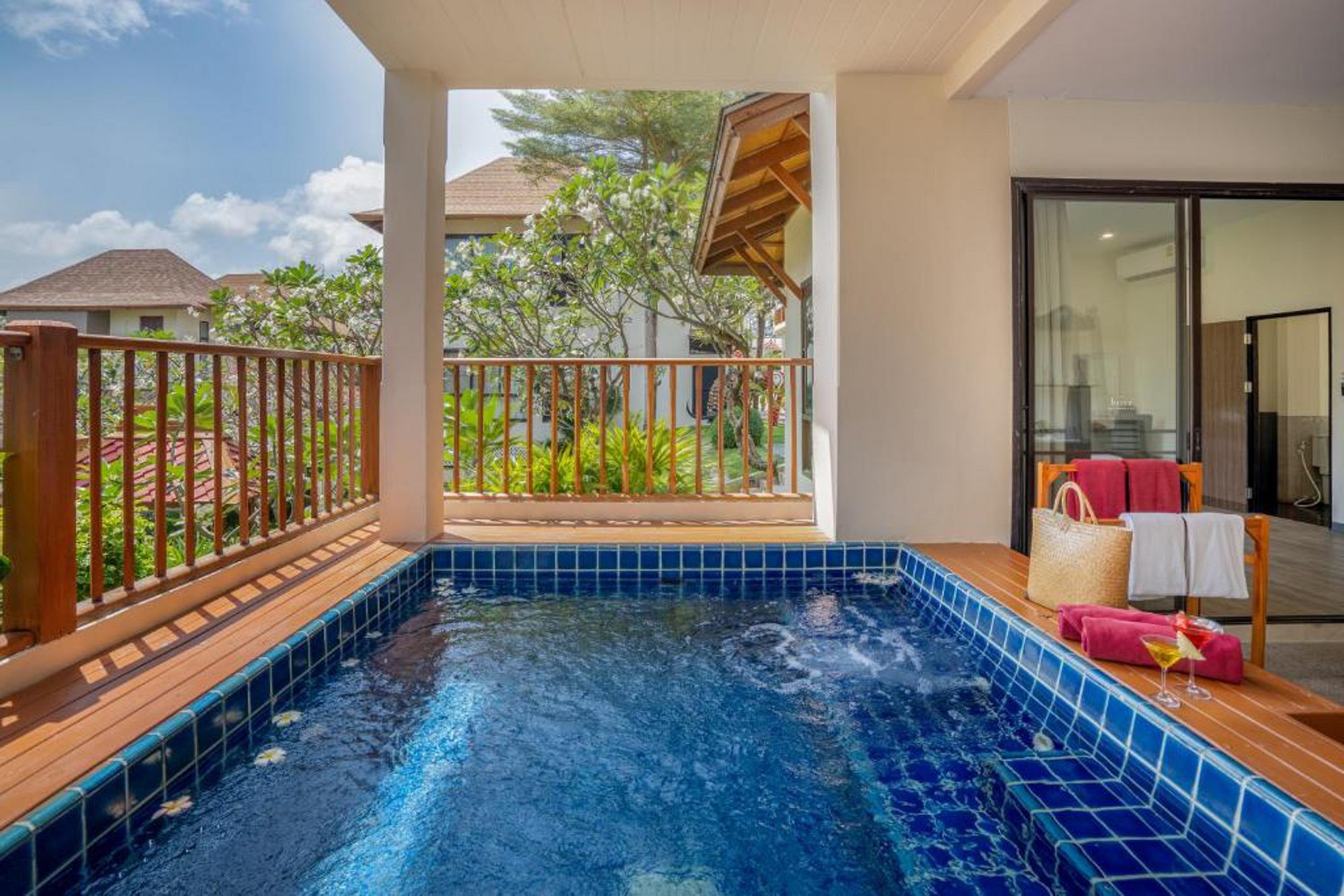 Deluxe Room with Plunge Pool