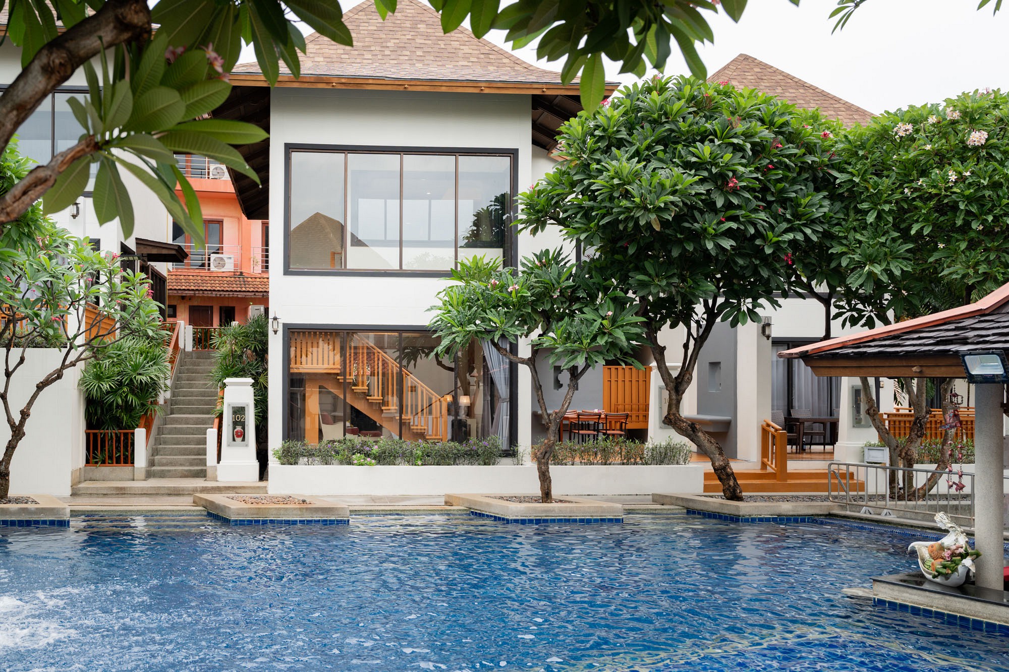 Two Bedrooms Duplex Pool Side