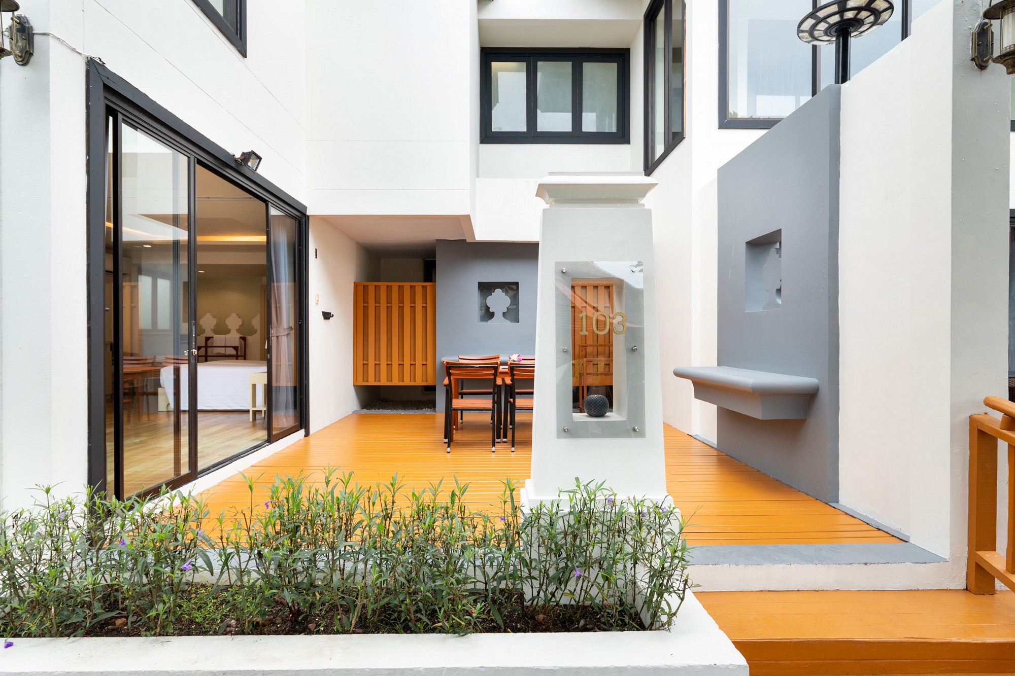 Two Bedrooms Duplex Pool Side