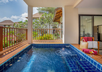 Deluxe Room with Plunge Pool - The Briza Beach Resort Samui